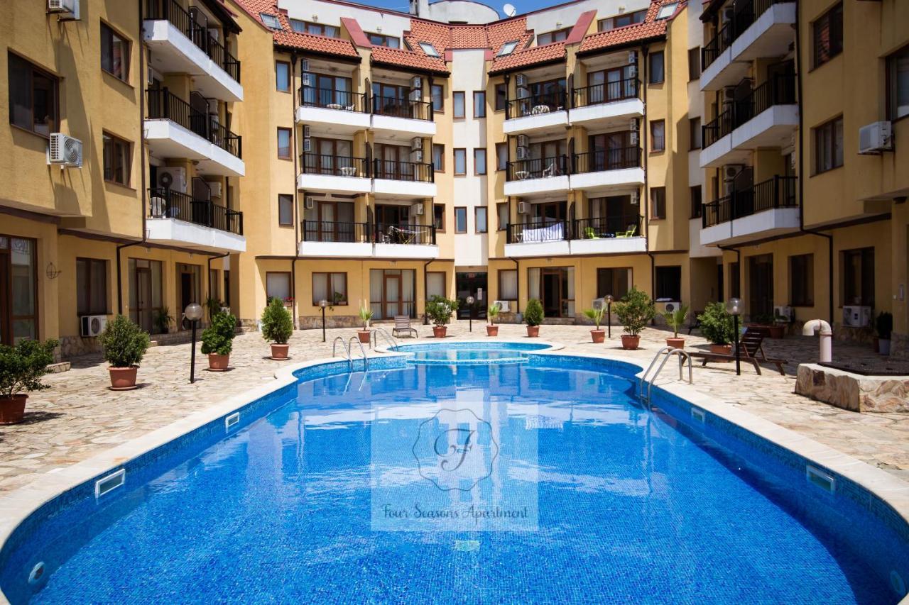 Four Seasons Apartment - Oasis Beach Resort Bliznaci Kültér fotó
